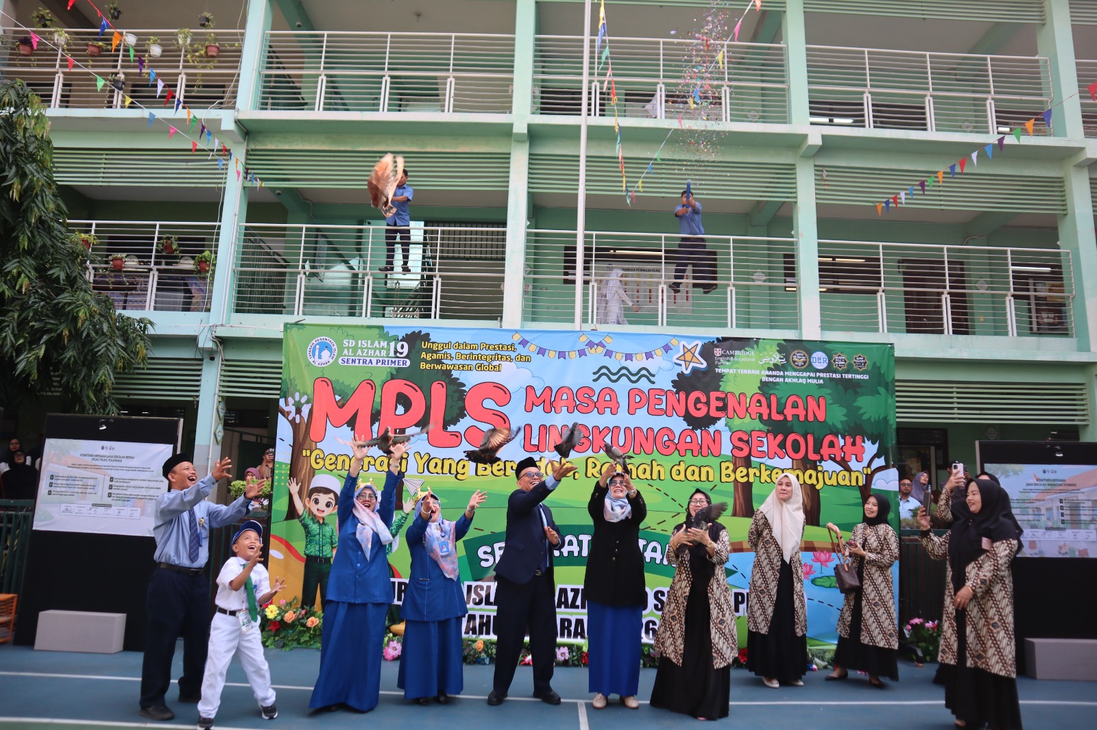 Pembukaan MPLS SD Islam Al Azhar 19 Sentra Primer